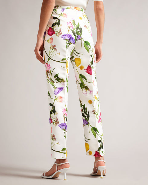 ZIAAHT-Trousers-Tailored to perfection, the ZIAAHT trousers combine classic style and with a head-turning floral print to create an unmissable look. Tuck in a white shirt for an everyday look, or look to our matching jacket for an eye catching ensemble that's sure to stand out. Trousers Tailored tapered leg Pockets Scattered bouquet print Matching jacket available Anna is 5'10" / 1.77m and wears White in a Ted size 1- Ted Baker Romania